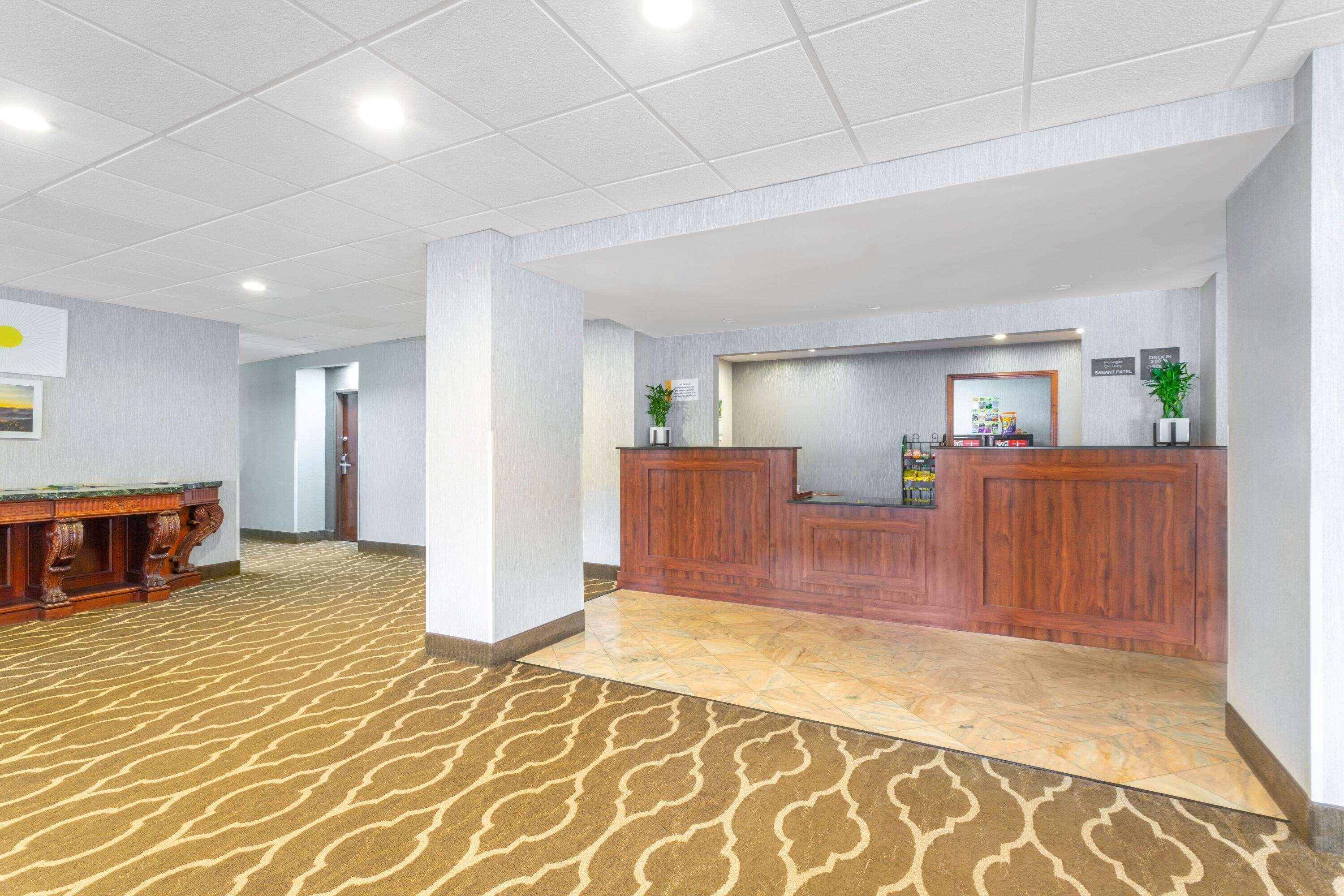 Days Inn By Wyndham Blairsville Exterior photo